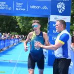 VIDEA: Jakub Mařík ovládl Evropský pohár juniorů v triatlonu. Edita Pozlerová skončila v Táboře těsně za elitní trojkou