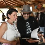 Vernisáž v Křenovicích se vydařila. Výstava fotografií Jaroslava Joe Hübla pokračuje i v pondělí