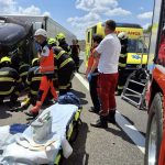 Doplnění k nehodě kamionu u Soběslavi: Zraněného řidiče vyprošťovali hasiči desítky minut