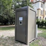 U dětských hřišť v Budějovicích přibudou toalety. Otevírají se už v pátek
