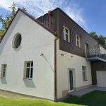 Historická Čáhovina v Trhových Svinech se proměnila v moderní zázemí pro děti