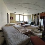 Bývalý Camp hotel Hruštice: Místo dětí řádí v bývalém pionýrském táboře bezdomovci a vandalové