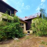 Bývalý Camp hotel Hruštice: Místo dětí řádí v bývalém pionýrském táboře bezdomovci a vandalové