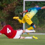 Fotbal: Zlatá Koruna při historické premiéře vedla jen pár sekund. Ve Strunkovicích inkasovala bůra
