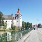 Růže zaplnily blatenský zámek. Výstava připomněla Jana Böhma i německou tradici