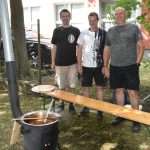 VIDEO: Ve Veselíčku letos vyhrálo vepřové, ale v hrnci bublala i chobotnice. Nejlepší guláš uvařila domácí Gulášová pěchota