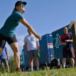 Místo holí létající disky. Prachatický turnaj ukázal rostoucí oblibu discgolfu