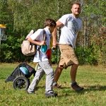 Místo holí létající disky. Prachatický turnaj ukázal rostoucí oblibu discgolfu