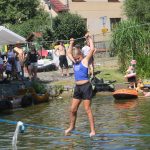 Neckyádu ve Zvíkovském Podhradí doplnily disciplíny na lávce a na laně