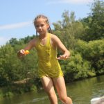 Neckyádu ve Zvíkovském Podhradí doplnily disciplíny na lávce a na laně