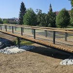 Nová lávka na Špičáku otevřela další cestu Jelení zahradou