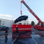 Nový elektromobil hořel v areálu autosalonu v Litvínovicích