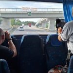 Policejní akce Autobus. Z autobusu policisté vidí, co se děje v kabinách nákladních aut