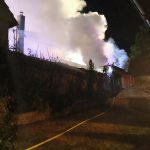 AKTUALIZOVÁNO: V Bradáčově shořely dva rodinné domy a stodola. Škoda je deset milionů
