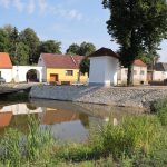Náves v Lutové prokoukla a soutěží o titul Stavba roku