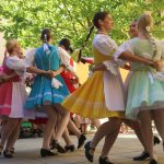 V písecké knihovně vystoupil mexický a slovenský folklórní soubor