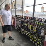 VIDEO: Strakonická přádelna ukrývá stovky vzácných motocyklů ČZ i největší sbírku hraček. Příběhy některých exponátů překvapí
