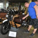 VIDEO: Strakonická přádelna ukrývá stovky vzácných motocyklů ČZ i největší sbírku hraček. Příběhy některých exponátů překvapí