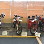 VIDEO: Strakonická přádelna ukrývá stovky vzácných motocyklů ČZ i největší sbírku hraček. Příběhy některých exponátů překvapí