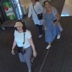 Cizinka přišla v budějovickém hotelu o peníze. Policie pátrá po totožnosti tří žen
