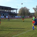 V 8. lize je po smírném šlágru těsno, o patro níž převzali vedení fotbalisté Radenína