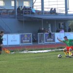 V 8. lize je po smírném šlágru těsno, o patro níž převzali vedení fotbalisté Radenína