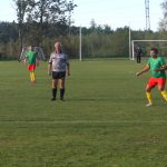 V 8. lize je po smírném šlágru těsno, o patro níž převzali vedení fotbalisté Radenína