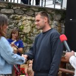 Dožínky v Petrovicích slavili i soutěžemi v hodu balíkem slámy a o nejkrásnější dožínkový věnec