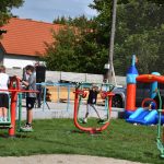 VIDEO: Dražický Běho-chod si připsal druhý ročník. Zájem byl ještě větší než loni. Nadační fond P3tule převzal šek na 74 100 korun