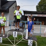 VIDEO: Dražický Běho-chod si připsal druhý ročník. Zájem byl ještě větší než loni. Nadační fond P3tule převzal šek na 74 100 korun