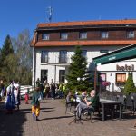 VIDEO: Hotel Zvíkov hostil setkání dětských folklorních souborů z jižních Čech