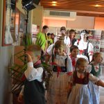 VIDEO: Hotel Zvíkov hostil setkání dětských folklorních souborů z jižních Čech