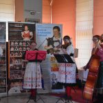 VIDEO: Hotel Zvíkov hostil setkání dětských folklorních souborů z jižních Čech