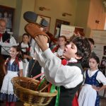 VIDEO: Hotel Zvíkov hostil setkání dětských folklorních souborů z jižních Čech