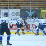VIDEO: Nevydařená premiéra skončila v derby málem desítkou. Extraligoví dorostenci Tábora na Motor neměli