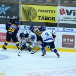 VIDEO: Nevydařená premiéra skončila v derby málem desítkou. Extraligoví dorostenci Tábora na Motor neměli