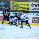 VIDEO: Nevydařená premiéra skončila v derby málem desítkou. Extraligoví dorostenci Tábora na Motor neměli