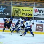 VIDEO: Nevydařená premiéra skončila v derby málem desítkou. Extraligoví dorostenci Tábora na Motor neměli