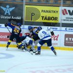 VIDEO: Nevydařená premiéra skončila v derby málem desítkou. Extraligoví dorostenci Tábora na Motor neměli