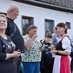 Krojovaný průvod, lidové písně i „něco do druhé nohy.“ Do Záblatí se vrátila Konopická