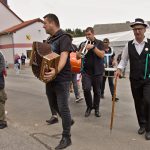 Krojovaný průvod, lidové písně i „něco do druhé nohy.“ Do Záblatí se vrátila Konopická
