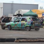 Burácení motorů i pomoc Sebastianovi. Destrukční derby ve Strakonicích ovládli Sova a Dusík