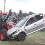 Burácení motorů i pomoc Sebastianovi. Destrukční derby ve Strakonicích ovládli Sova a Dusík