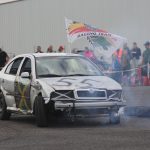 Burácení motorů i pomoc Sebastianovi. Destrukční derby ve Strakonicích ovládli Sova a Dusík