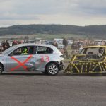 Burácení motorů i pomoc Sebastianovi. Destrukční derby ve Strakonicích ovládli Sova a Dusík