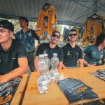 Hokejisté Písku vyrazili za fanoušky. V parku se podepisovali hráči i známí odchovanci