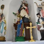 V Květuši slavili opravenou kapličku i kulturní dům. Obě stavby spojují lidi, zaznělo při slavnosti