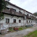 Čtvrt století bez vojáků. Areál U Sloupů se proměnil z kasáren v živou, ale neuspořádanou lokalitu