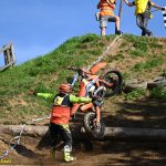 VIDEO: Roman Körber je posedmé králem Strmého vrchu! Jezdec Motosportu Chýnov porazil těsně Marka Wünsche