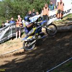 VIDEO: Roman Körber je posedmé králem Strmého vrchu! Jezdec Motosportu Chýnov porazil těsně Marka Wünsche